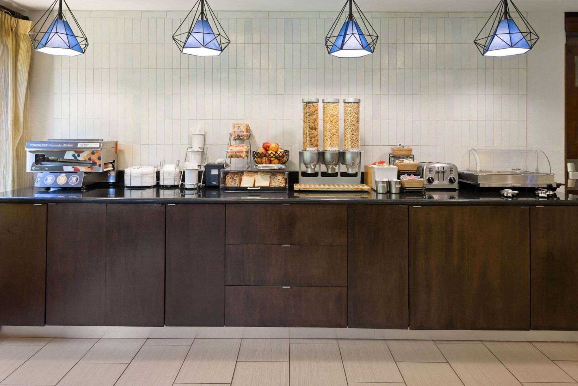 Hotel La Quinta By Wyndham Lagrange / I-85 Extérieur photo