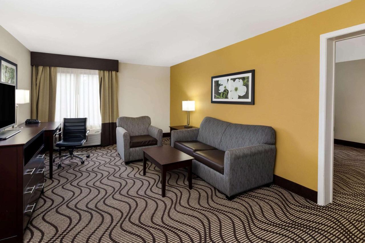 Hotel La Quinta By Wyndham Lagrange / I-85 Extérieur photo